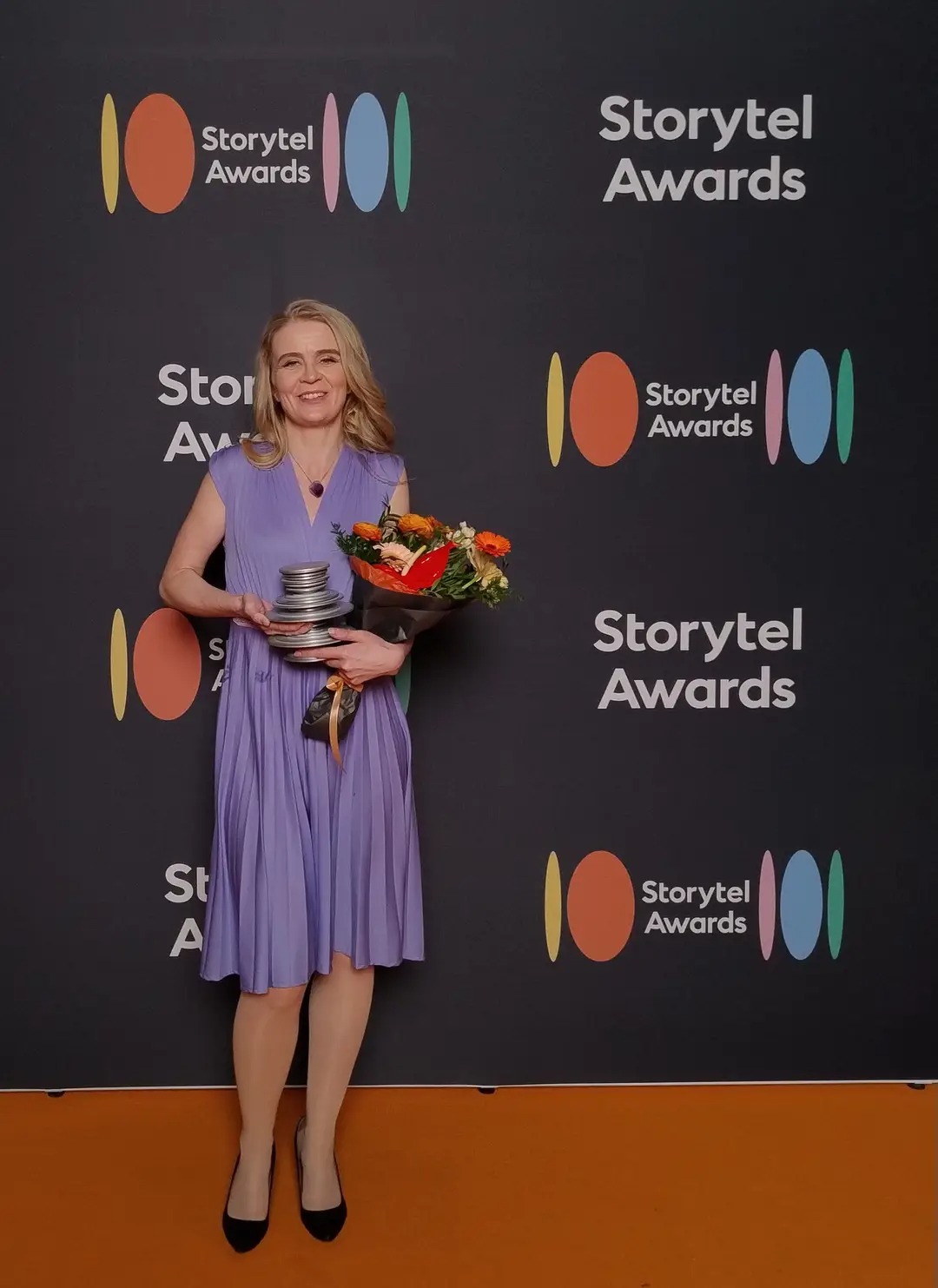 Sain vastaanottaa Suuren Äänikirjapalkinnon Storytel Awardsissa 23.3.2026! Turjanmeren tytär voitti kaunokirjallisuuden kategorian!
